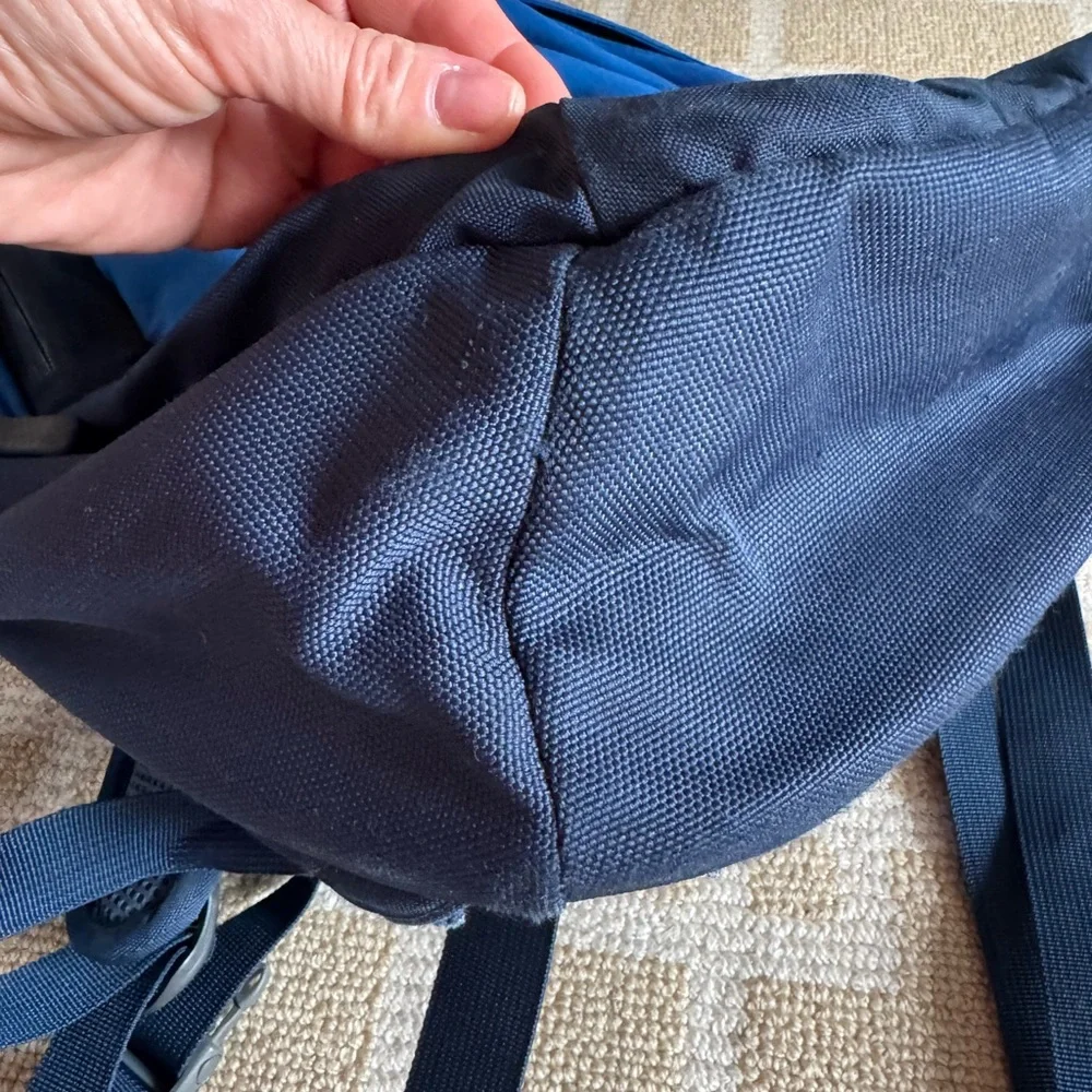 The North Face Vault Backpack Blue Laptop School Bag Travel Daypack